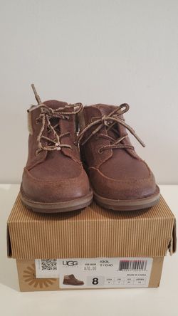 Kids boots, UGG, size 8