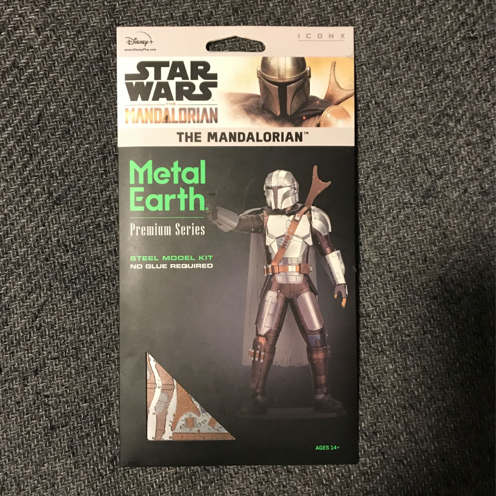 Star Wars the Mandalorian metal earth premium series steel model kit