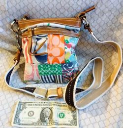 Coach patchwork crossbody- No.10457