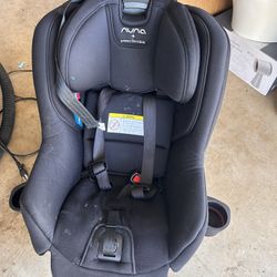Nuna Rava Convertible Car seat