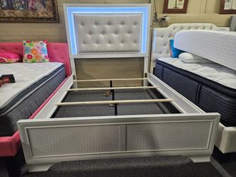 BRAND NEW WHITE LED KING BEDFRAME