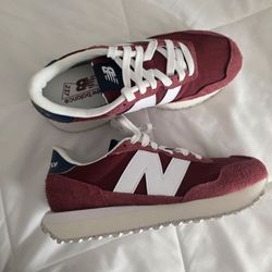 New balance women's shoes size 7.5