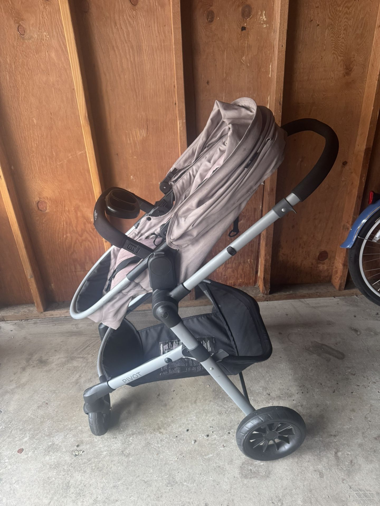 Evenflo Pivot Stroller