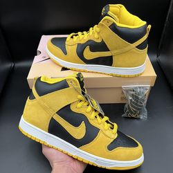 Size 9.5 - Nike SB Dunk High Pro Iowa 2005