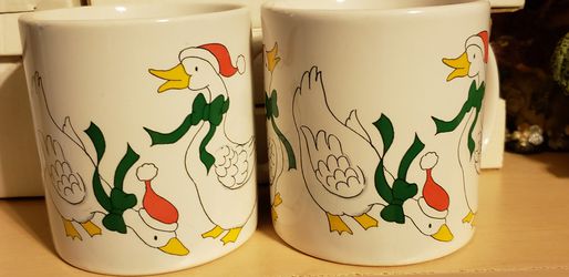 2 holiday geese cups