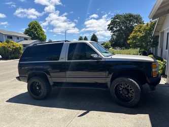 Tahoe 1999 black