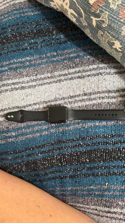 Apple Watch SE 40mm Black GPS Excellent Condition