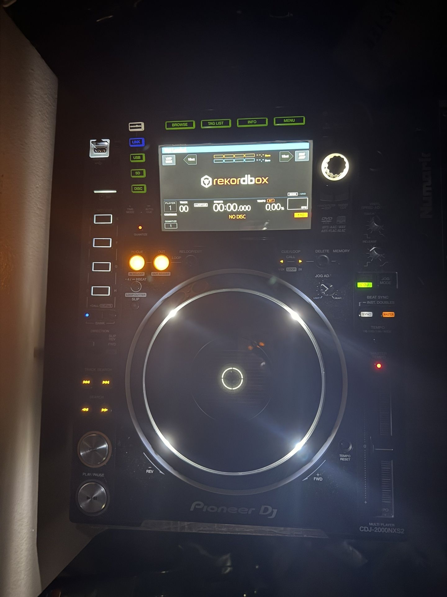 Cdj2000nxs2 /w Case
