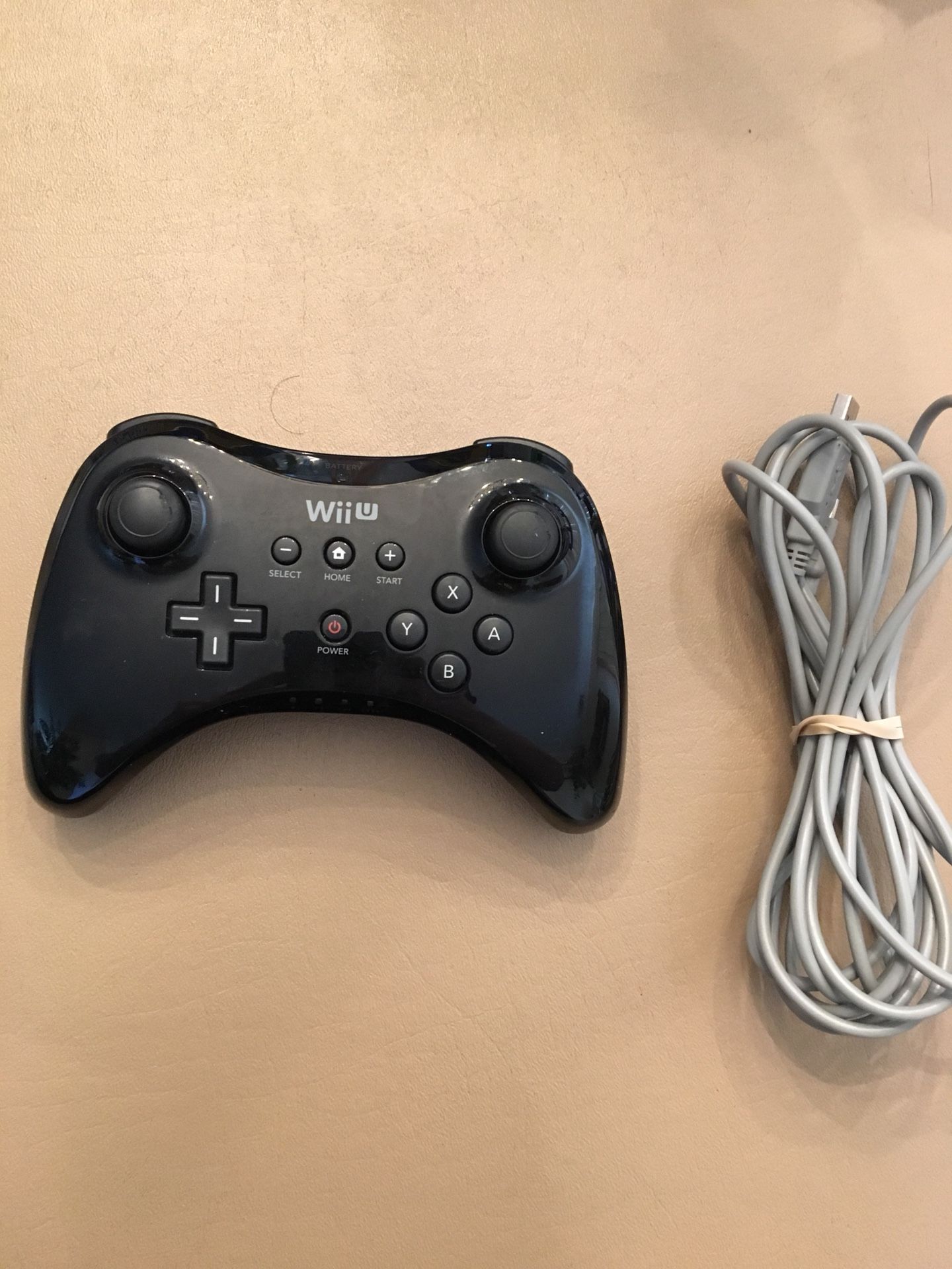 Nintendo Wii U Pro Controller With Charger