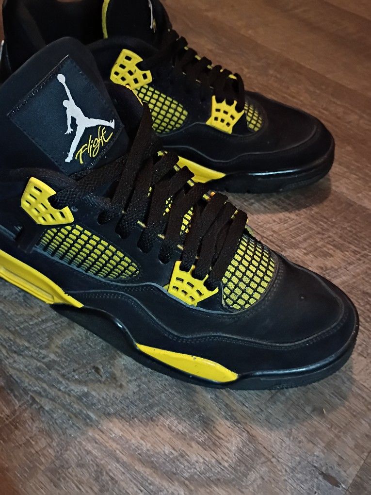  Jordan 4 Retro Yellow Thunder