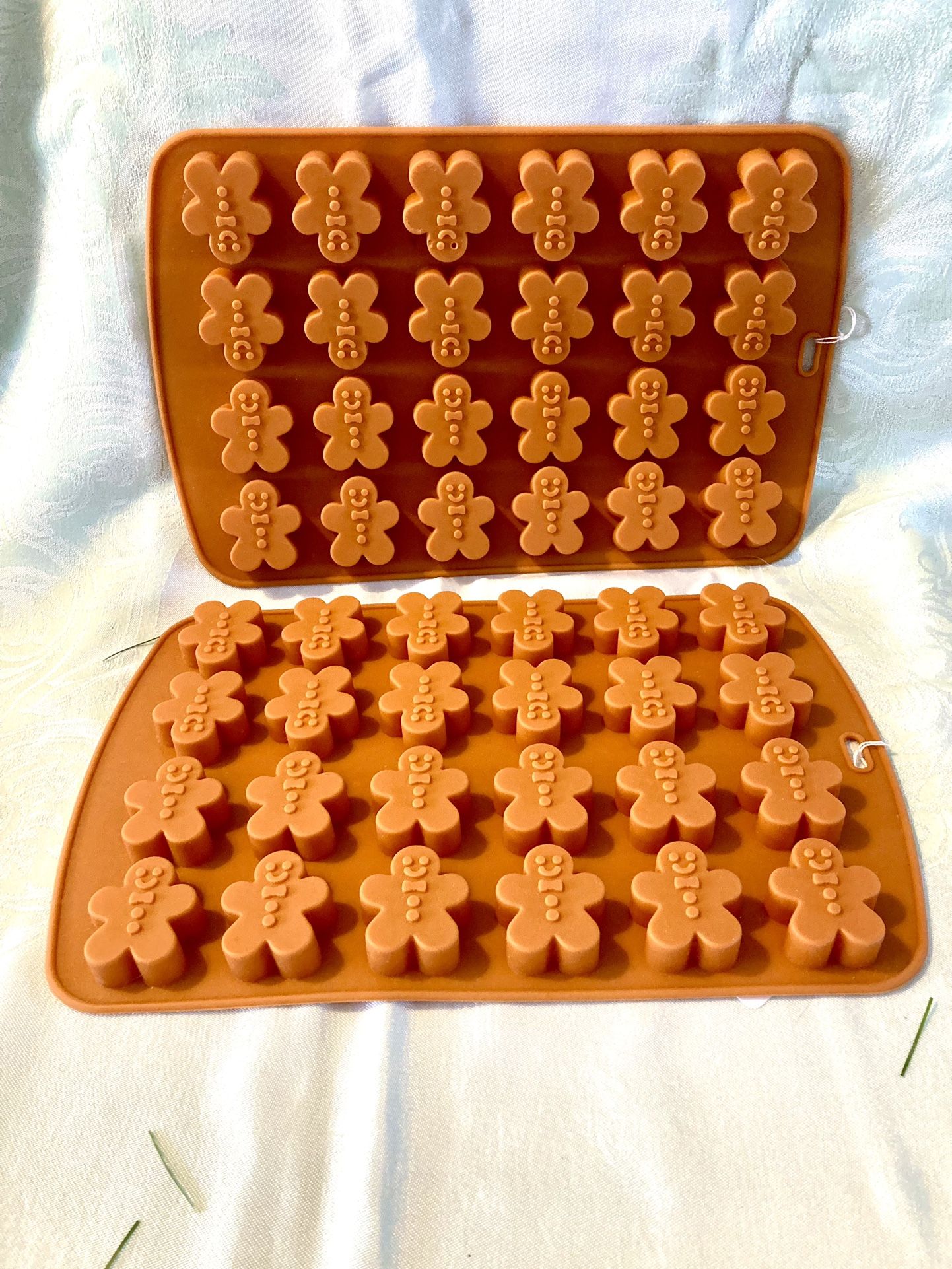 NEW Silicone Mini Gingerbread Men Candy Molds.
