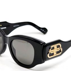 BALENCIAGA.     Made in Italy