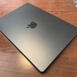 Apple 2025 MacBook Pro 14-inch M4 Chip 16GB RAM 512GB SSD Space Black MW2U3LL/A