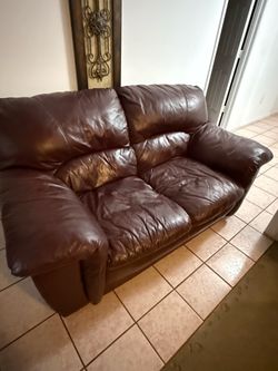 Couch set