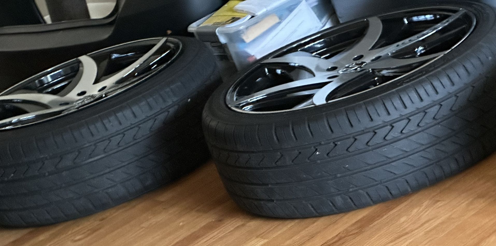24” Rucci Black Label Rims 5x5(5x127mm) Bolt Pattern
