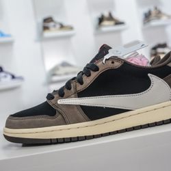 Jordan 1 Low Travis Scott Mocha 16