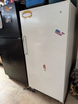 GE Upright Freezer White