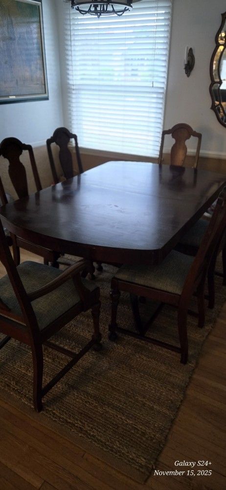 Full Antique Dinning Table