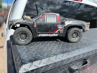 1/10  th  scale short course truck