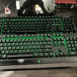 Selling Razer Black Widow V3