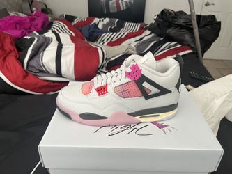 AIR JORDAN 4