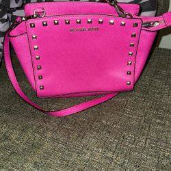 Magenta Michael Kors Purse 