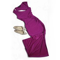 New Long Formal Gown w/ Small Brooch Size 6