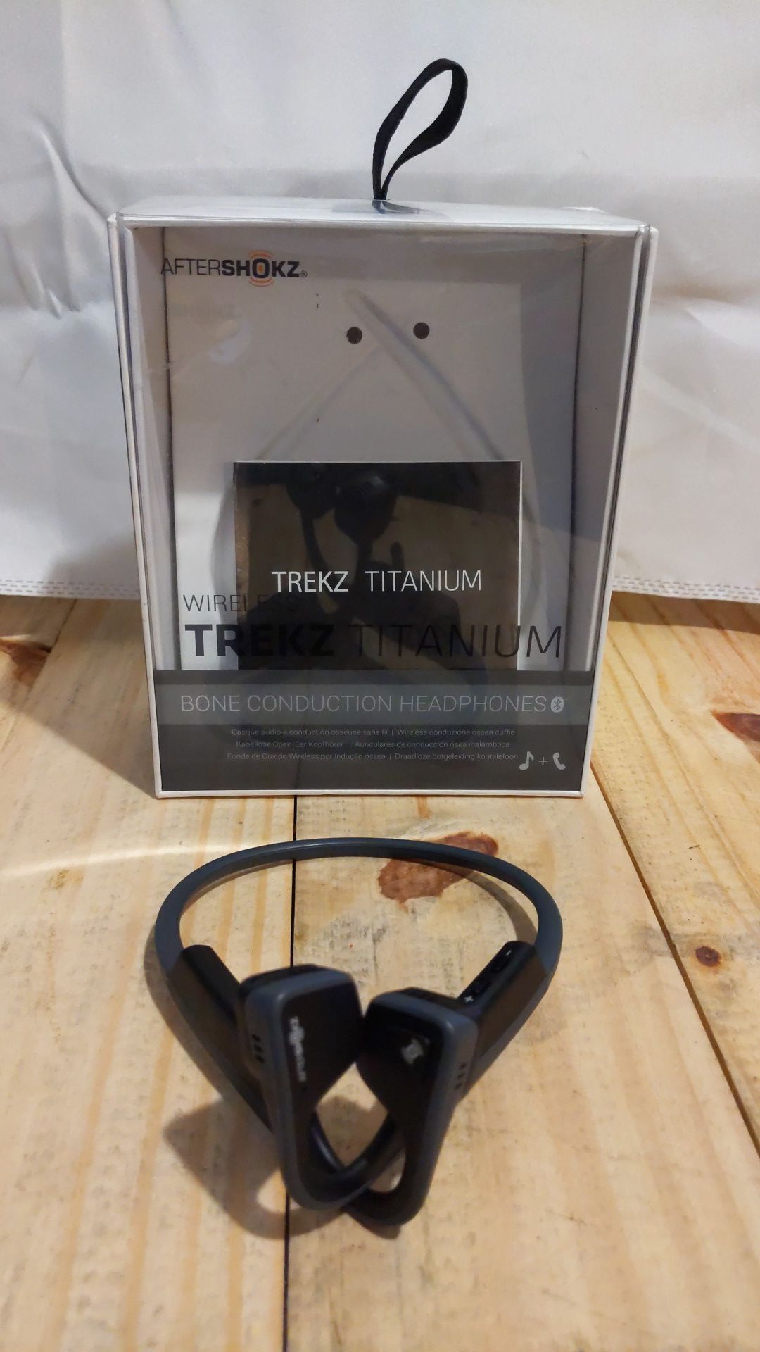 Trekz titanium Wireless bone conduction headphones