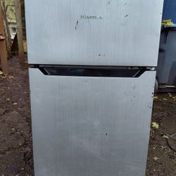 Used Mini Fridge - Black $20 OBO