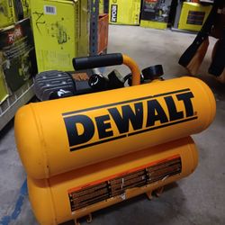 DeWalt Electric 4 Gal (15.1 L) Stacked Tank Compressor,  125 PSI  Max. 