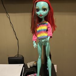 Monster High Doll 29 Inches Tall 