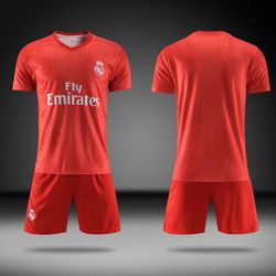 16 Adult Soccer Uniforms $17.50 each kit* Uniformes de Futbol