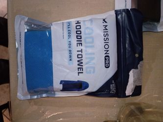 Mission cooling hoodie towel