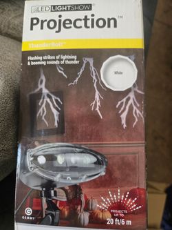 Gemmy LED Lightshow Projection Thunderbolt White Lightning Thunder Sound Effects