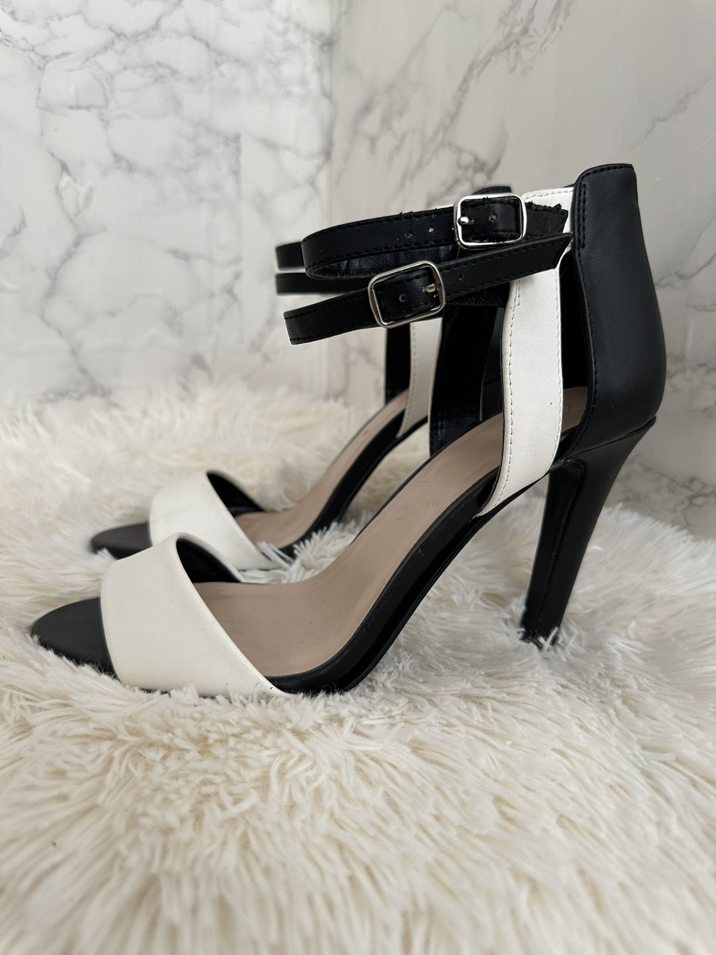 White Black  Colorblock  Strap Stilettos Ankle Strap Heels Sandals Sz9