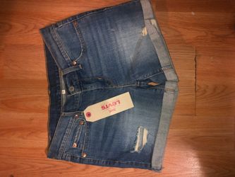 Levi’s women’s Mid length short size 26