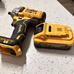 20V MAX XR Lithium-Ion Cordless 1/2 in. Impact Wrench with POWERSTACK 20V 5.0Ah Battery Pack