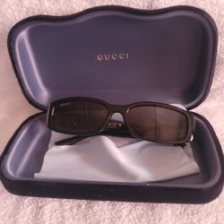 Gucci Jet Black With Gold Sunglasses 