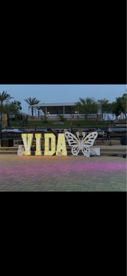 Marquee letters and numbers