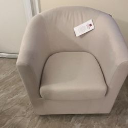 Bucket Chair Ivory New