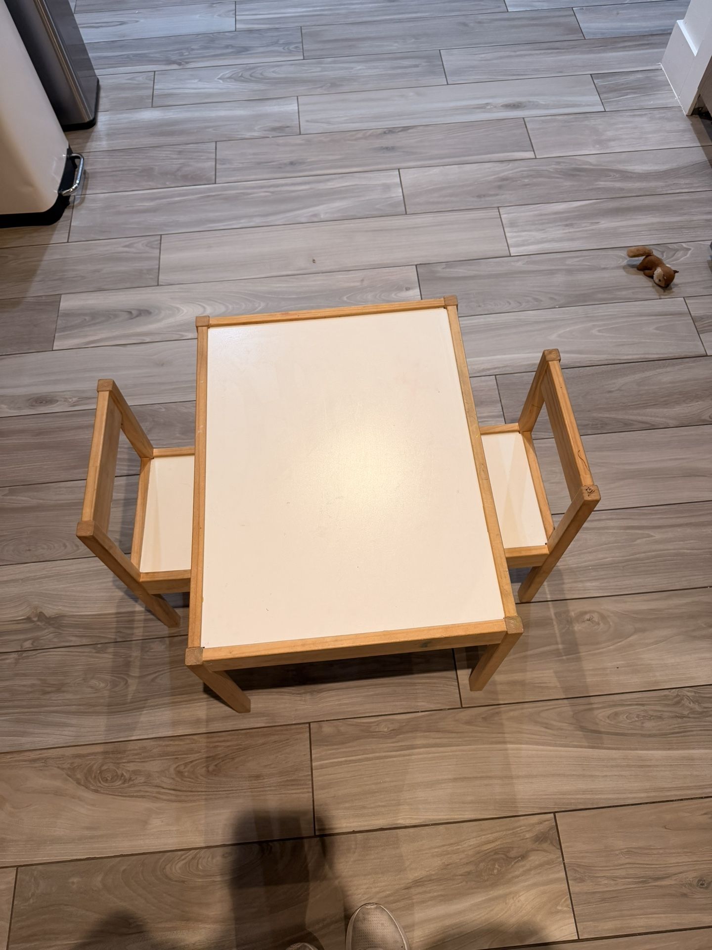 Kids Table W/ 2 Chairs