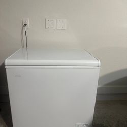Vissani Chest Freezer 