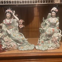 Geisha Statues
