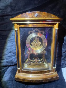 BULOVA - TABLE TOP MANTLE CLOCK " VALERIA" B2026