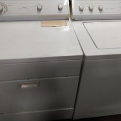 Whirlpool Set Washer And Gas Dryer They Both Work Great