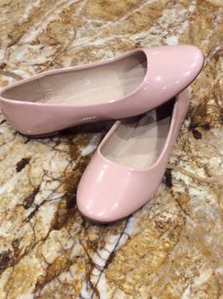 Women’s flats shoes never used inside box