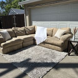 Free delivery Macy’s tan 3-piece L shaped sectional couch