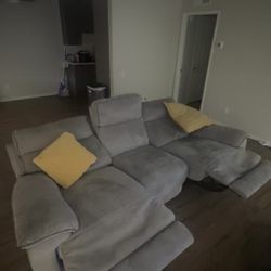 Gray Electric Recliner Couch (USB)
