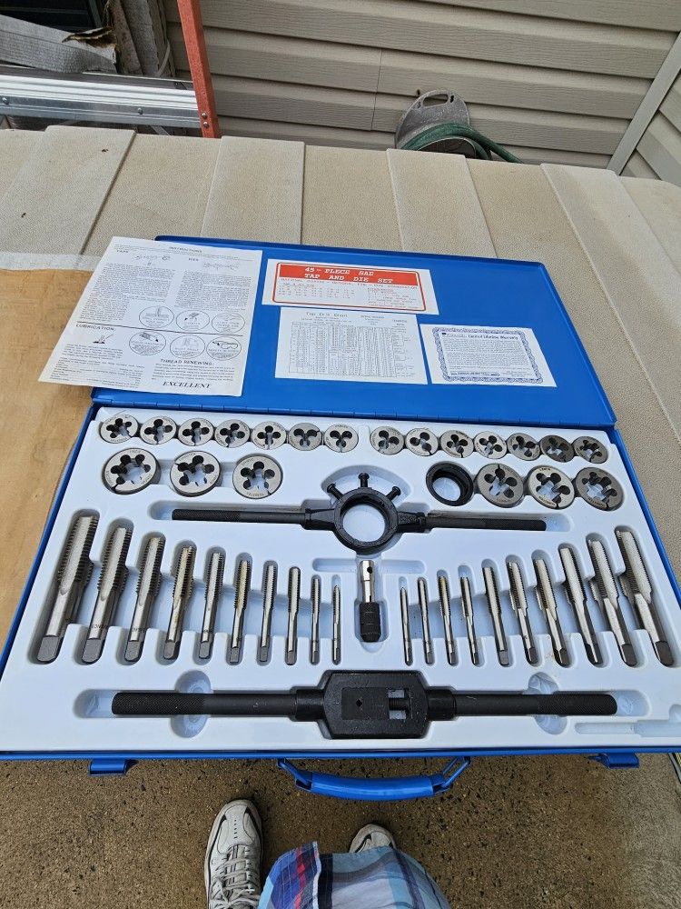 Tap and Die set. Make offer.