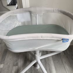 HALO Swivel Bassinet